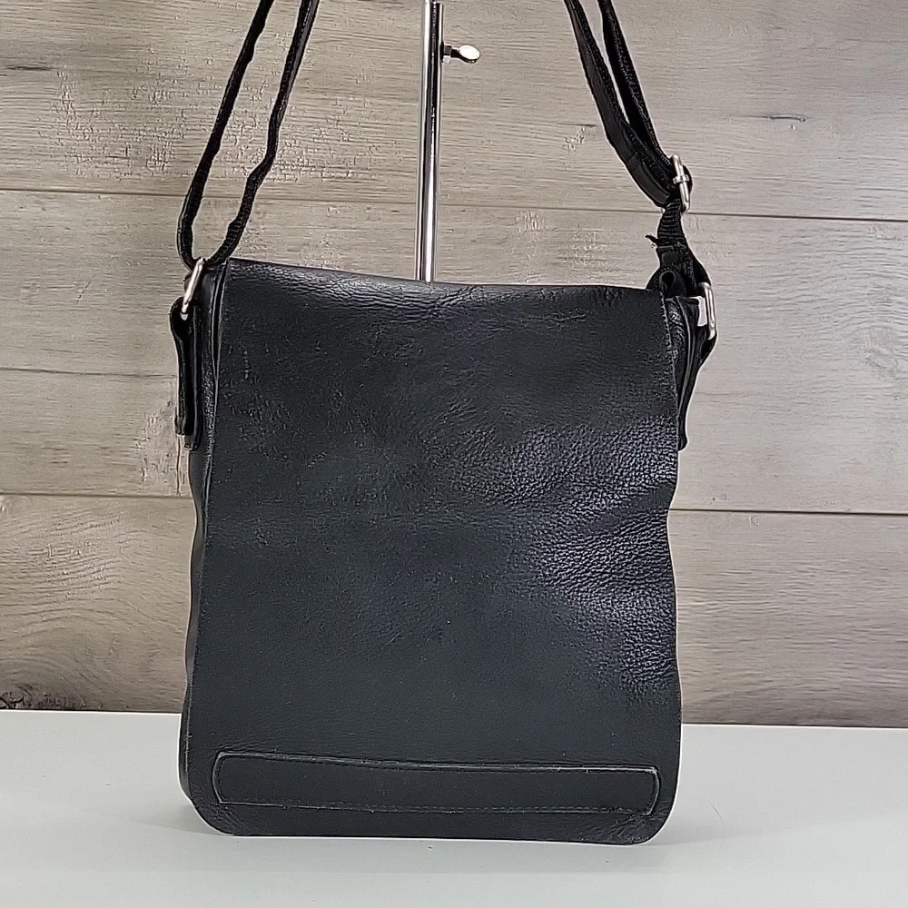 Latico Black Leather Flat Front Crossbody Messenger Bag